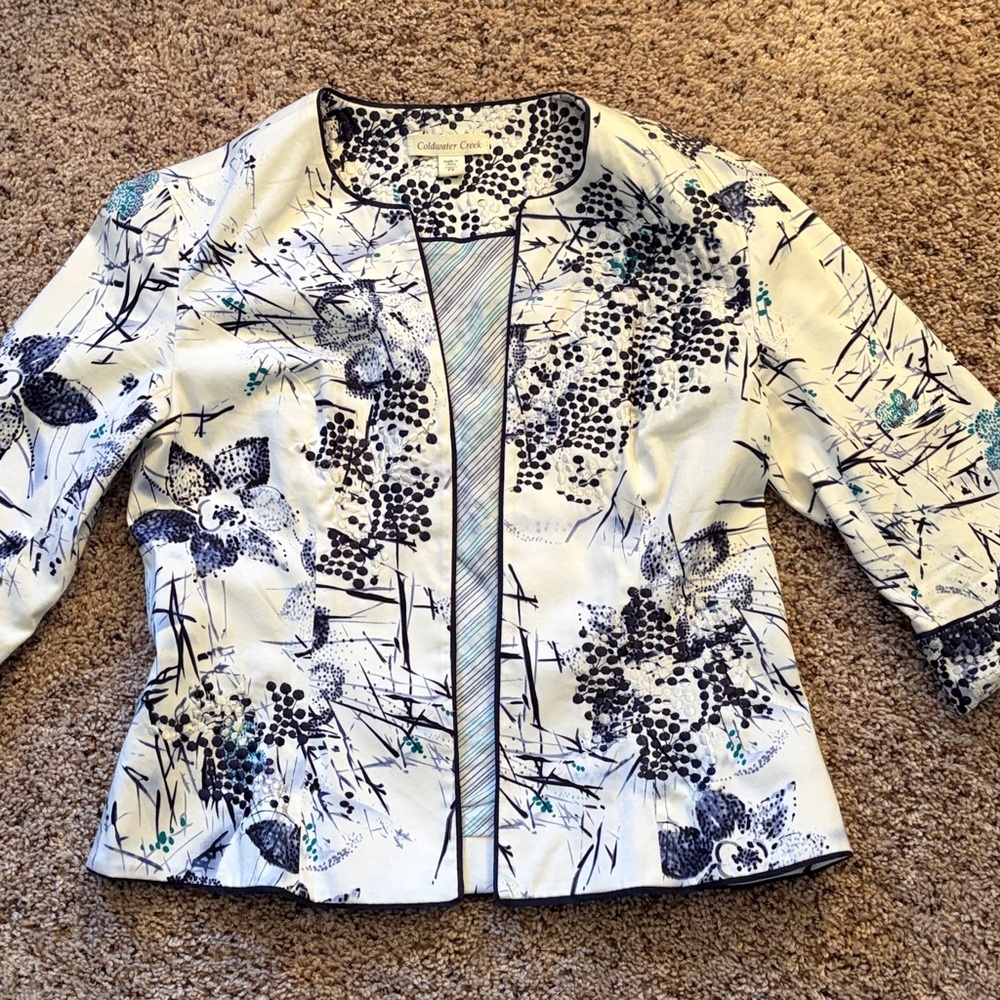 Ladies Floral Blazer - White , Navy and Light Blue Floral Pattern